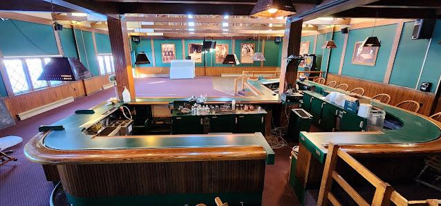 dudleys bar interior