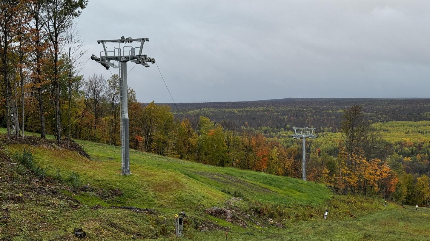 Lead line hanging between tower 6 and 7